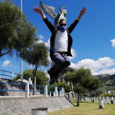 Soy Lic. En Enfermería me presento como una persona dinámica siendo capaz de luchar por sus sueños cada día 👍 ☀ me gusta mucho mi ECUADOR 🇪🇨 hermoso ⛰ 🏖