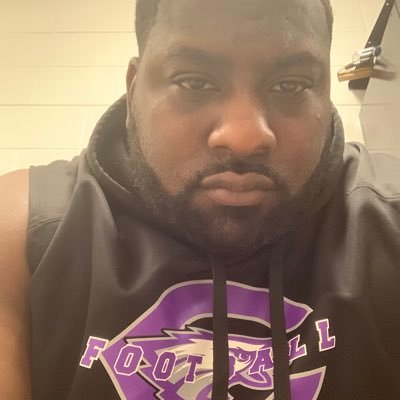 Crowley High School DLine Coach,Husband,Father to 3,Mentor to many,TexasStateAlum #Dblock95 & a member of Omega Psi Phi Fraternity Inc. #CrowleyTough🦅🦅