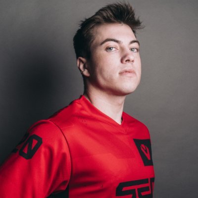 AprDouglas's profile picture. 