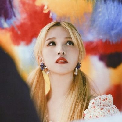 _iLuMinari's profile picture. I Don't Belong Here 🏳️‍🌈 «
 ★★★ » 🇦🇷