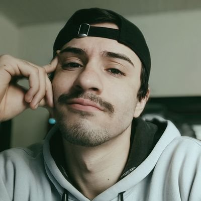 Não sei como usa ou pra que serve, mas muita gente é viciada nisso então...
🎓Eng. Civil - FAE - 5/10
20 anos...