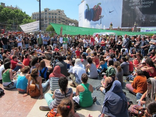 Manifestación + Acampada 28 Junio 2011.
Cuantos más followers tengamos, más gente se reunirá para el fin de la Memo-cracia! Haceros followers twitteros!!!