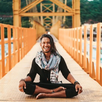 Global explorer, investor, retreat organizer, meditator, scuba diver, artist, personal development junkie and @Wharton MBA. Formerly CS @Marqeta and @Adyen.