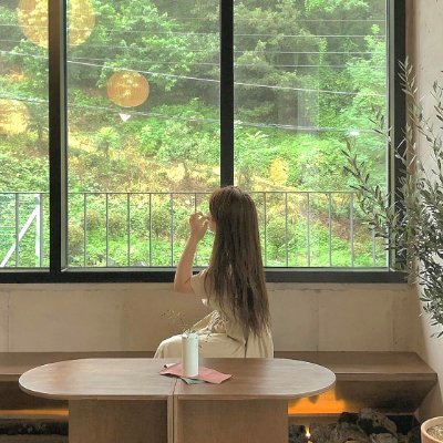 2人の子持ち👼
離婚後、派遣で働くも生活苦...🙇♀️⇒今の現状を変えたいと思い、ネットビジネスに出会う⇒3ヵ月で月収100万円達成💘
時間とお金が自由になって毎日幸せに💗
副業に興味がある人をサポートしてます✨
無言フォロー失礼します🙏