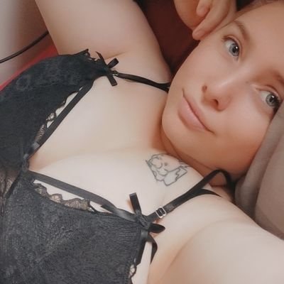 🔞 25 | 5'3 | NSFW | Canadian Content Creator | Plus Sized 🐮 | Sub 🍑 | Pregnant and Horny AF

https://t.co/E3K0S80XyB
