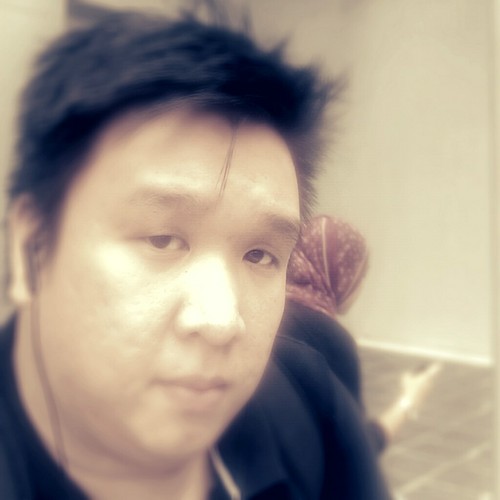 Kpop addict....crazy guy.... Hotelier