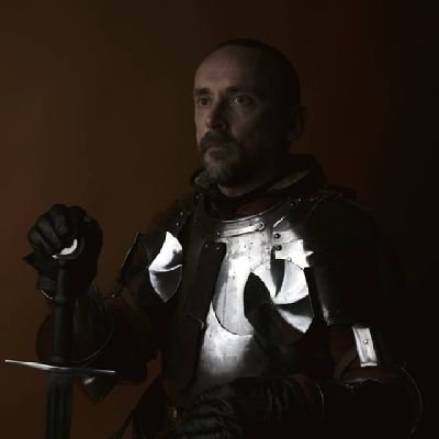 Actor, gamer, martial attemptist, geek, nerd etc etc