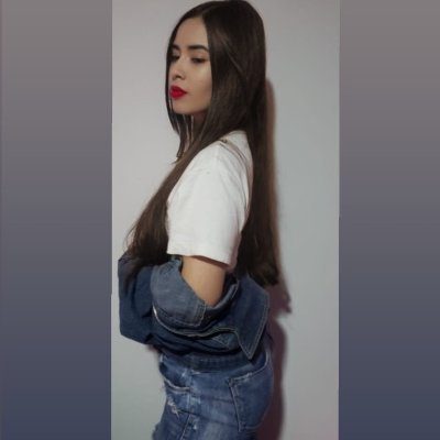 Los búhos ❤️
De buen humor escucho beethoven.
Estudiante de lenguas modernas.
Disfruto las caminatas nocturnas 🤗