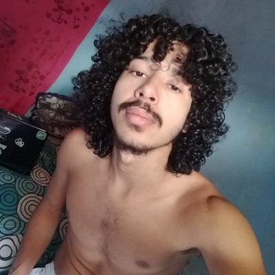 MonkeyDLuffyx20's profile picture. um ninguém, em algum lugar, tentando ser alguém 👊 dm sempre disponível..