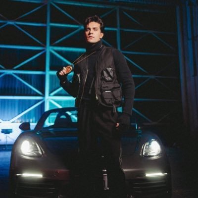 ´´O amor por você é uma das coisas que só o coração é capaz de entender.´´
@luansantana ❤
