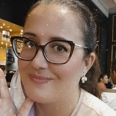 ElyTatiane's profile picture. Apaixonada por series e livros