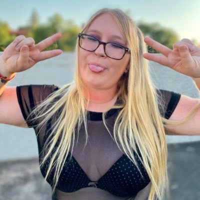 What up my dude ✌🏻Just another bruh girl
