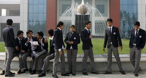 Are you ready for a bright future,  Admissions open for - MBA,B.Tech,MCA,BBA,BCA. web: http://t.co/xe8KDmTMgc ; mail at info@futureinstitutions.org ;