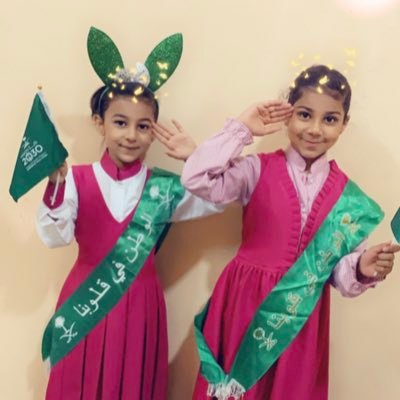 OmEssa20300's profile picture. أحبائي خذوا مني سلامي 💕 يرف عليكم مثل السحاب 💕 💛💙