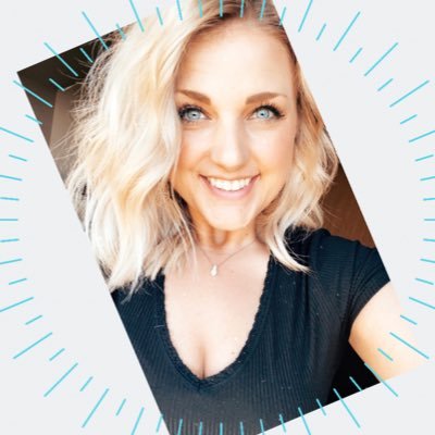 toniadeen10's profile picture. 