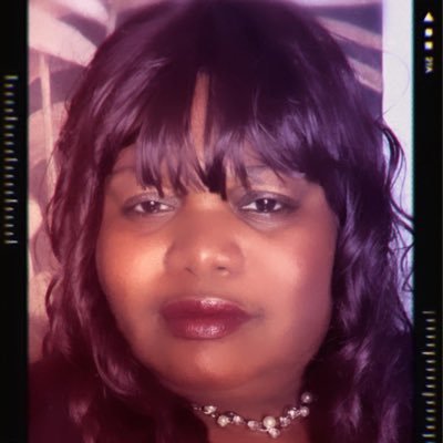 dazzellada's profile picture. writer, fashionista and jewelry enthusiast.