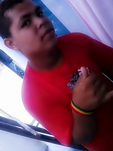 Não cruze os braços diante de uma dificuldade, pois o maior homem do mundo morreu de braços abertos!