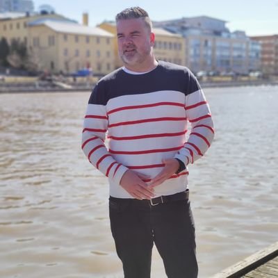 jonilahteenmaki's profile picture. #Sosiaalityöntekijä,VTM. #työnohjaaja Intohimona elämä. Livenä  Pohjoiskaarteessa tai missä vain 💪