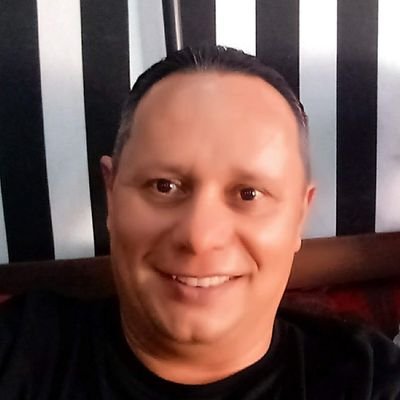 carlaosasso's profile picture. Bruto, rústico e sistemático...