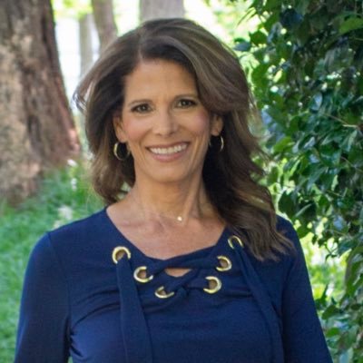 #Kindness Correspondent, Author of Hope Possible, https://t.co/dDAA8dzyc3, TEDx Speaker, Wife, Mom, Sister, Friend. Creator of https://t.co/aSXVeVXHNm,