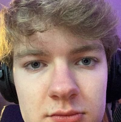 tomnyaltinnit's profile picture. nikachelle is poggers 👍