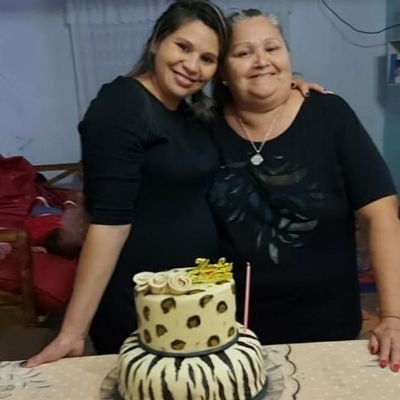🥰Mamá d 2 Hermosas Princesa👑
♡Sara Valentina ♡
♡ Lupe Milagros ♡
♡t voy a Extrañar todo los días, solo t pido Fuerzas!♡
☆T Amo Mami☆