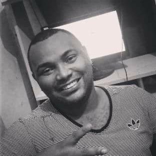 GuimaraesDin's profile picture. 2 Coríntios 4:16-18