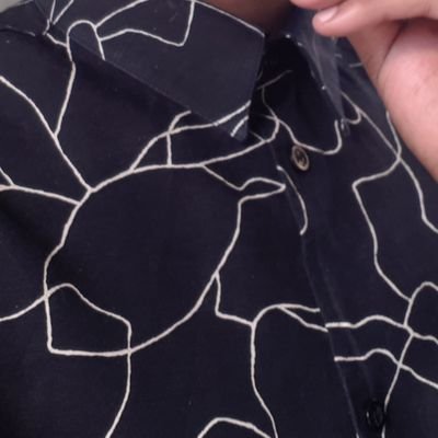 okayvuma's profile picture. The World is your Oyster