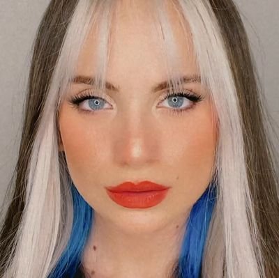 cemresolmaz_36's profile picture. İyiki @ödcsfc😈🏜️