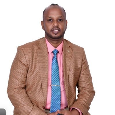 hasmoh6's profile picture. While you can teach people management skills, some people naturally take on the role of a leader in group settings.