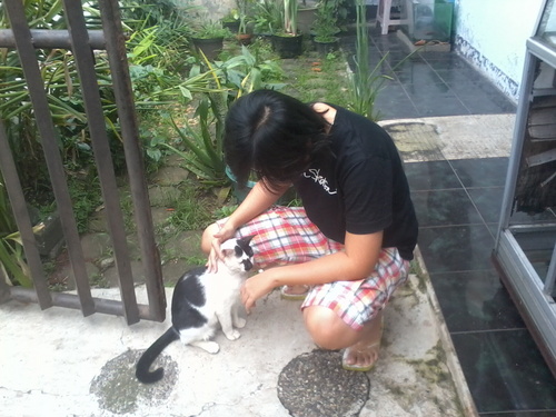 ViPoeh's profile picture. I'm simply a child of God.As valuable & treasured as every other child of God.Not the best,not the worst,& it doesn't matter a whit what anyone thinks of me.#RB