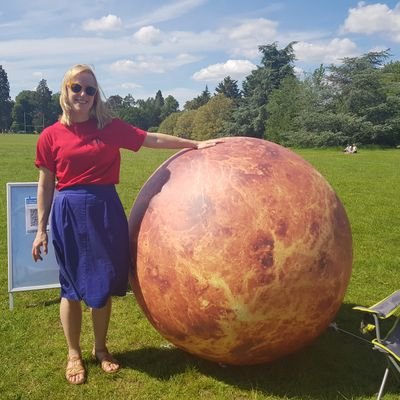 Outreach Manager at @oxfordphysics (@uniofoxford), @ATOMSciFest committee member and @TheBPhO trustee. Mum of two young girls. She/her.