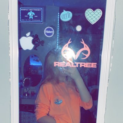 Ashley41120654's profile picture. 1 Corinthians 16:14 ❤️ trust in the lord with all your heart -proverb 3:5