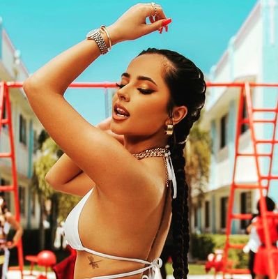 Conta feita para atualizações e para surtarmos pela Rebequinha a.k.a Becky G


   
 19/06/2021