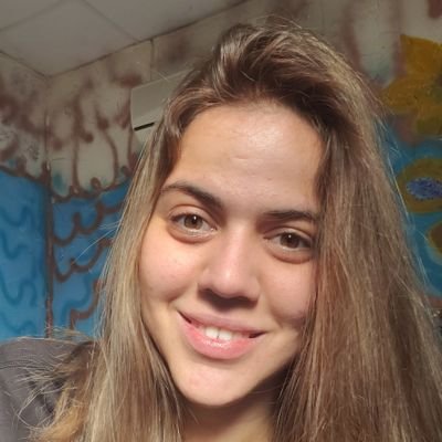 Nancy49324438's profile picture. Me encanta escribir. Me gusta la psicología, la música, los animales. Soy bien creativa, un poco blue aveces, pero quien no tiene un lado oscuro 🤣