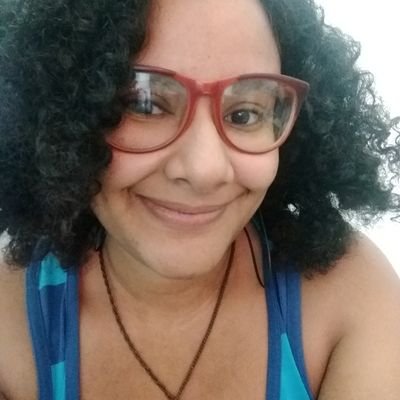 eusoubibia's profile picture. Com toda certeza largaria tudo para viver como uma grande gostosa! ♥️🖤