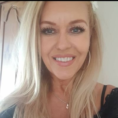 lisabell21670's profile picture. It's never too late 💕 x