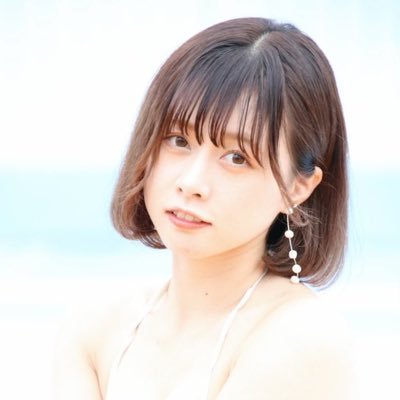 前世はきゅあきゅあピンク担当のアイドルです。今はキラキラOL 時々 えっちな被写体してます。