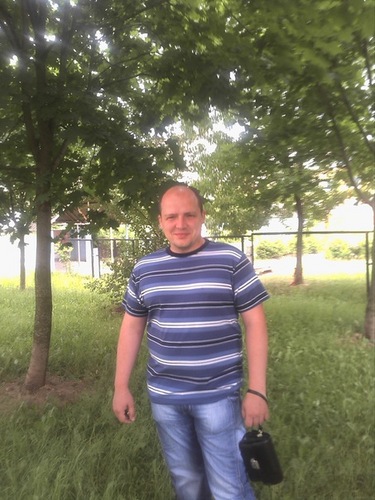 berdinas's profile picture. 