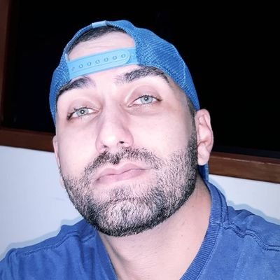 Din1914Din's profile picture. 