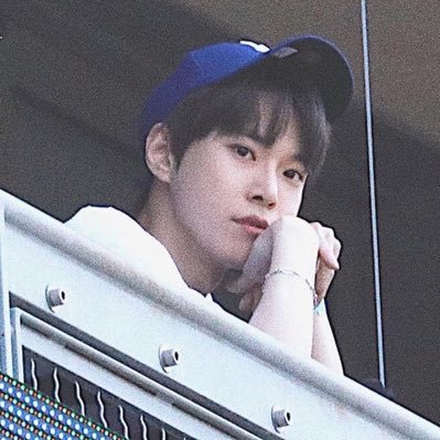 HMPzMBXZ3fRXEYh's profile picture. 