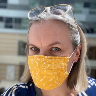 Tries to be kind | Faulty eared poet, feminist, mother, communicator in #MedEd library | 🇮🇪 in 🇶🇦 | Murmurations @sinead.blog | Views all mine | she/her