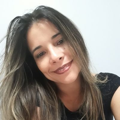 Auténtica, Construyendo mi mejor versión, Venezolana, Ingeniero, Soñadora 1/2 platonica, Acuariana. Contribuyo con la libertad de mi pais y el de la humanidad