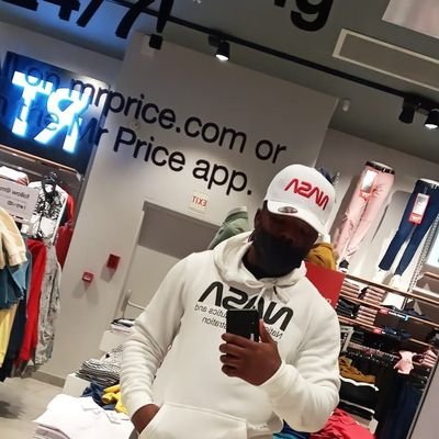 Balanciagachal3's profile picture. Nust Student📚🎒
🇳🇦🇦🇴