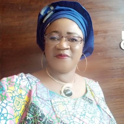 Artiste chanteuse. Groupe sogha du Niger.
Administratrice du groupe.
Sociologue déformation.
Agent du ministère de la culture,du tourisme et de l'artisanat.