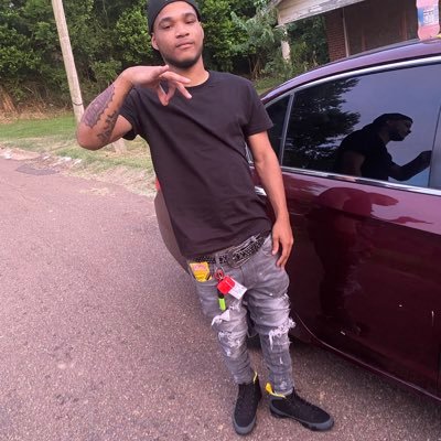 DeanoZ6's profile picture. 