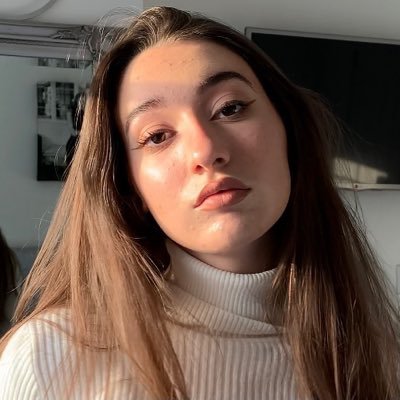 sophiemakeupx's profile picture. Instagram - @sophierosemakeupx 💕 17 she/her