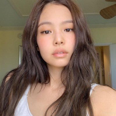 hyunstuffs's profile picture. eu e lisa comendo melancia