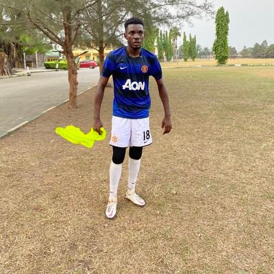 too wavy for your sand castle 😊 #mufc. Aspiring footballer  I'm so wavy, I was in the navy and everything I do is for the crew