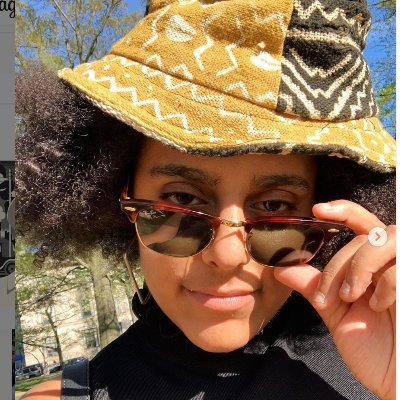 Queer Black Nuyorican Culture Journo and host, writing @theguardian @them @teenvogue @vice @theatlantic etc, pod producer @pineapplemedia 

She/her
